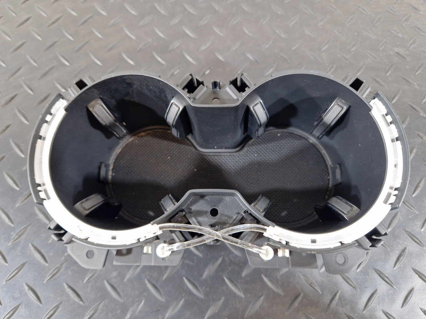 16-19 AUDI A4 B9 GENUINE OEM TWIN DOUBLE ILLUMINATED CUP HOLDER TRIM 8W0862533A