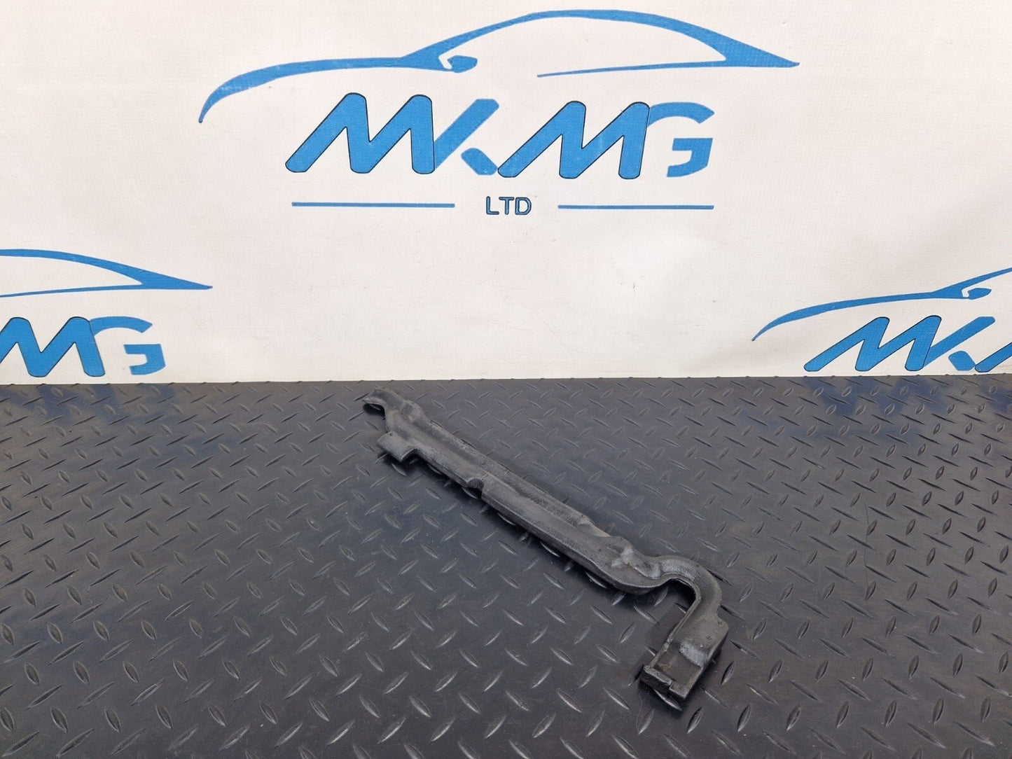 10-18 AUDI A7 4G S-LINE OEM FRONT LEFT WING SEAL 4G8823731