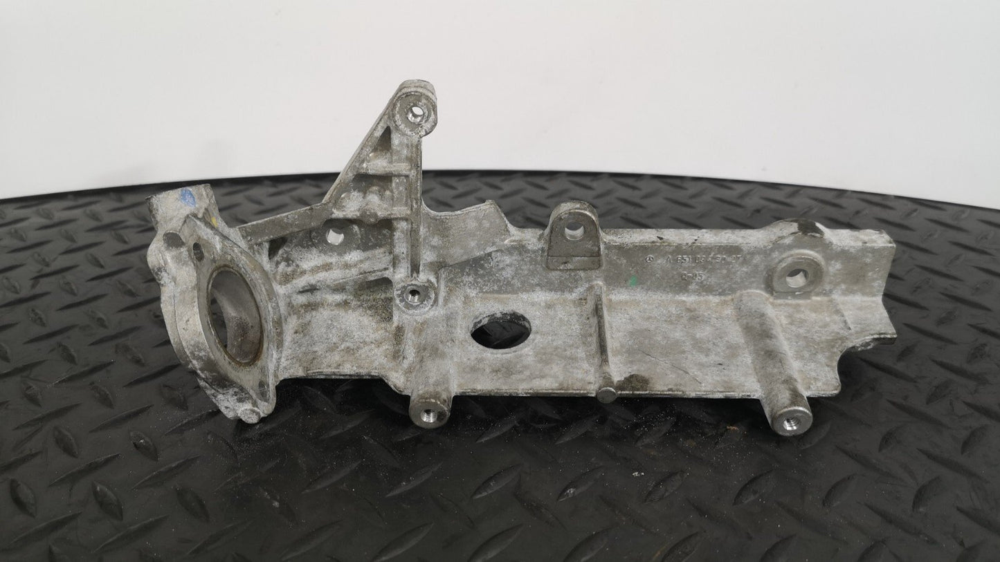 12-18 MERCEDES A B CLA-CLASS1.8/2.1 CDI EGR COOLER BRACKET OM651 A6510943027