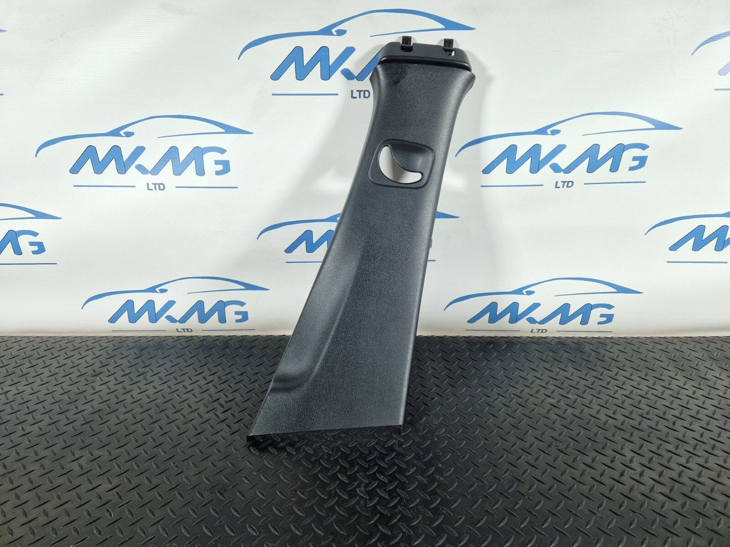 18-ON MERCEDES A CLASS W177 RIGHT DRIVER SIDE B-PILLAR TRIM PANEL A1776900300