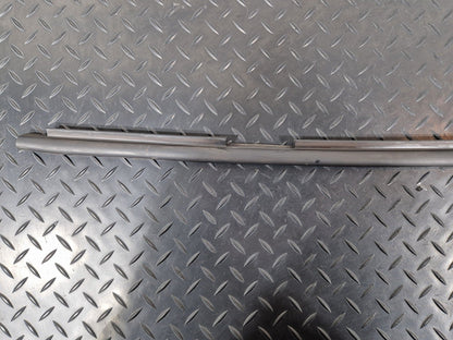 16-19 AUDI A4 B9 OEM FRONT RADIATOR LOVER CENTER RUBBER SEALING STRIP 8K0121331A
