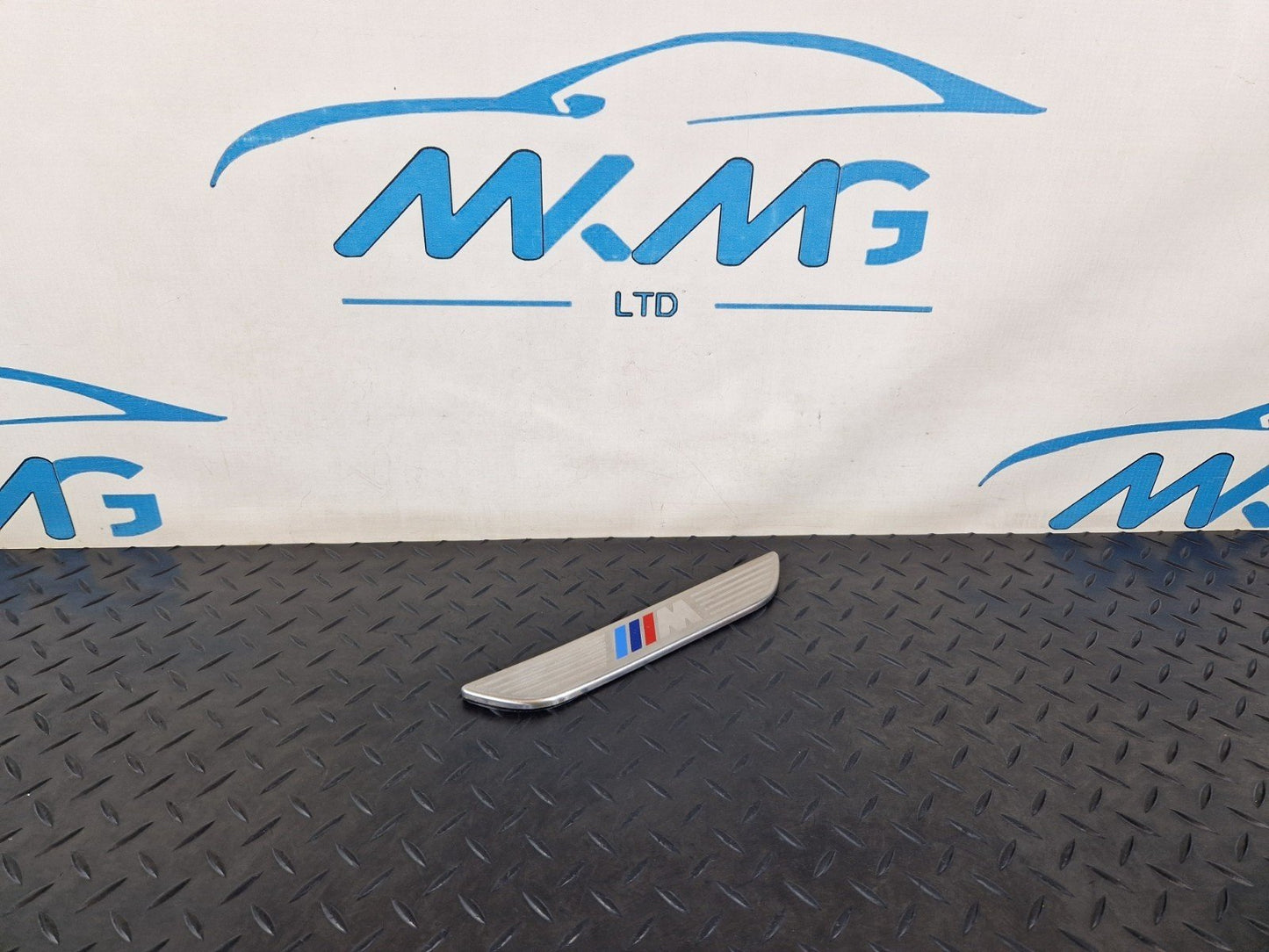 10-13 BMW E70 LCI X5 GENUINE OEM REAR DOOR KICK PLATES SILL COVER TRIM 7205265