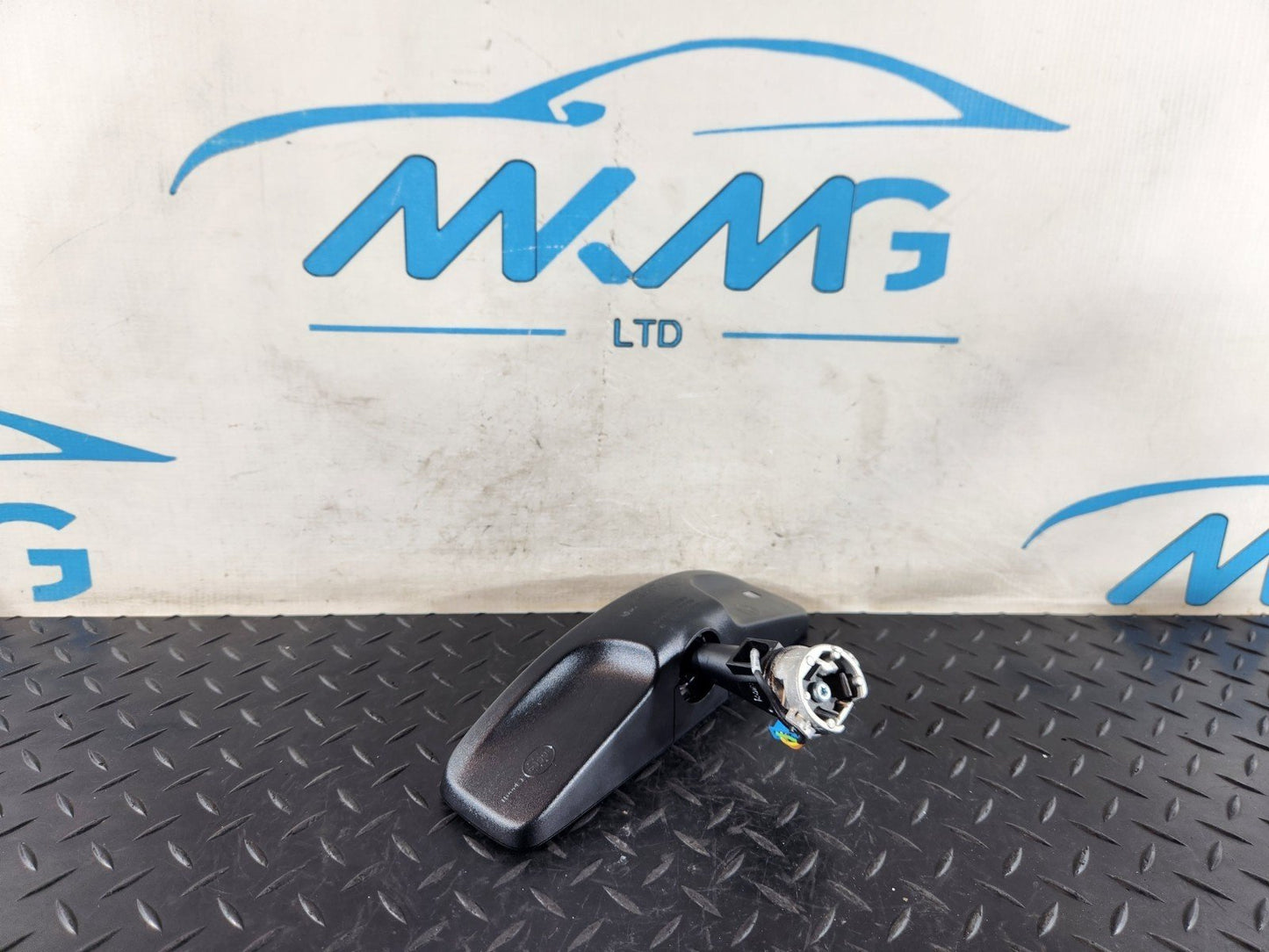 19-ON MERCEDES BENZ B CLASS W247 REAR VIEW MIRROR A2478103400