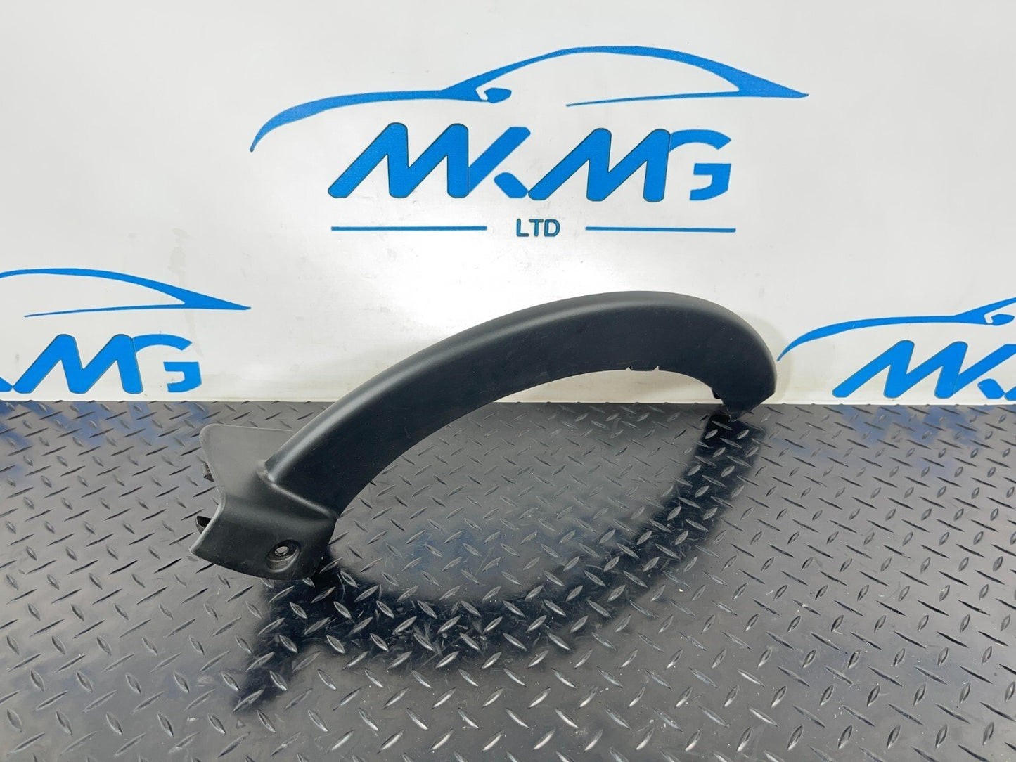 20-ON BMW 2 SERIES GRAN COUPE M-SPORT F44 Rear Tailgate Left Hinge Trim 7477419