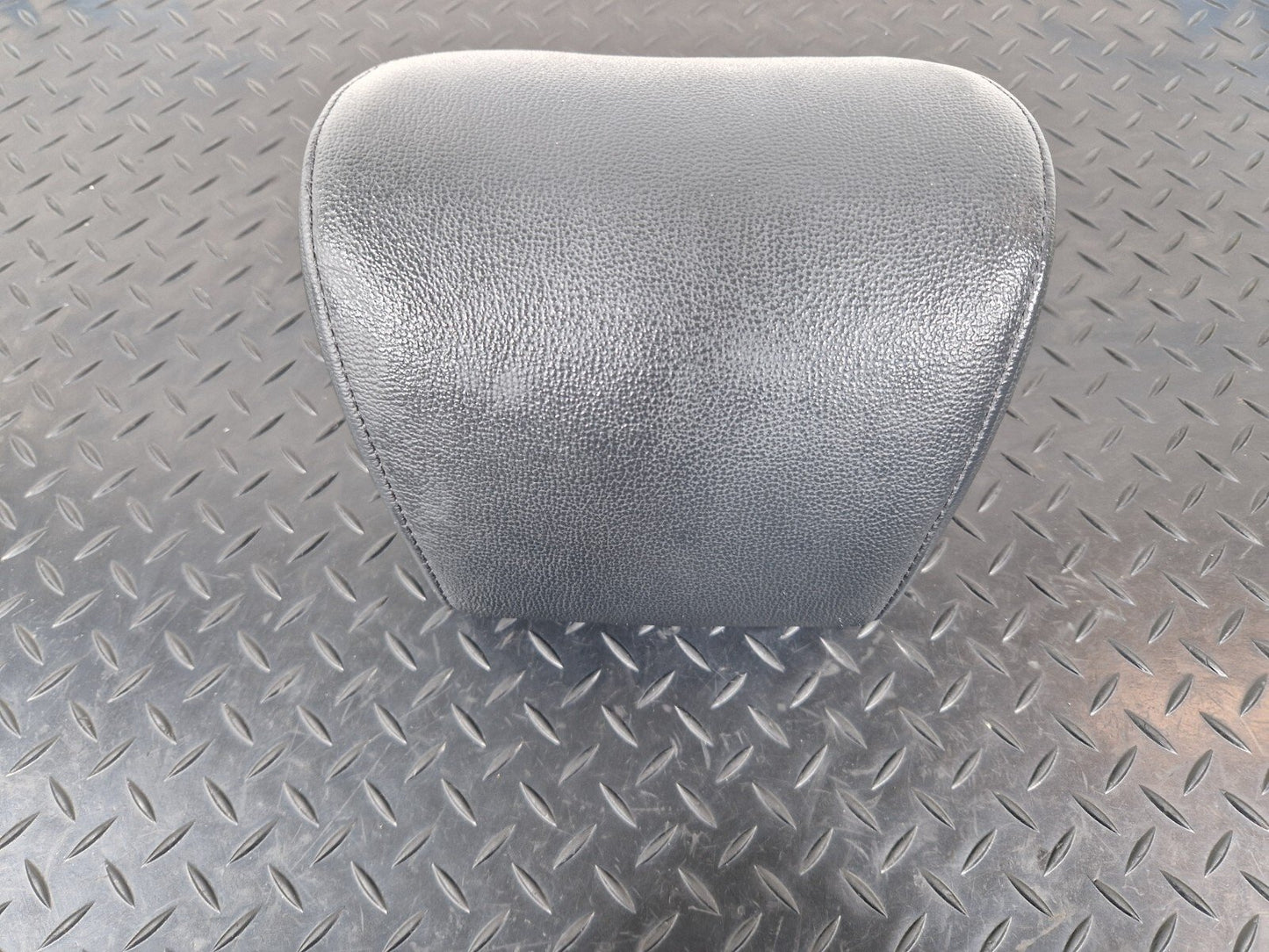 15-18 AUDI A7 4G REAR SEAT BLACK LEATHER HEADREST FITS LEFT & RIGHT 4G8885973