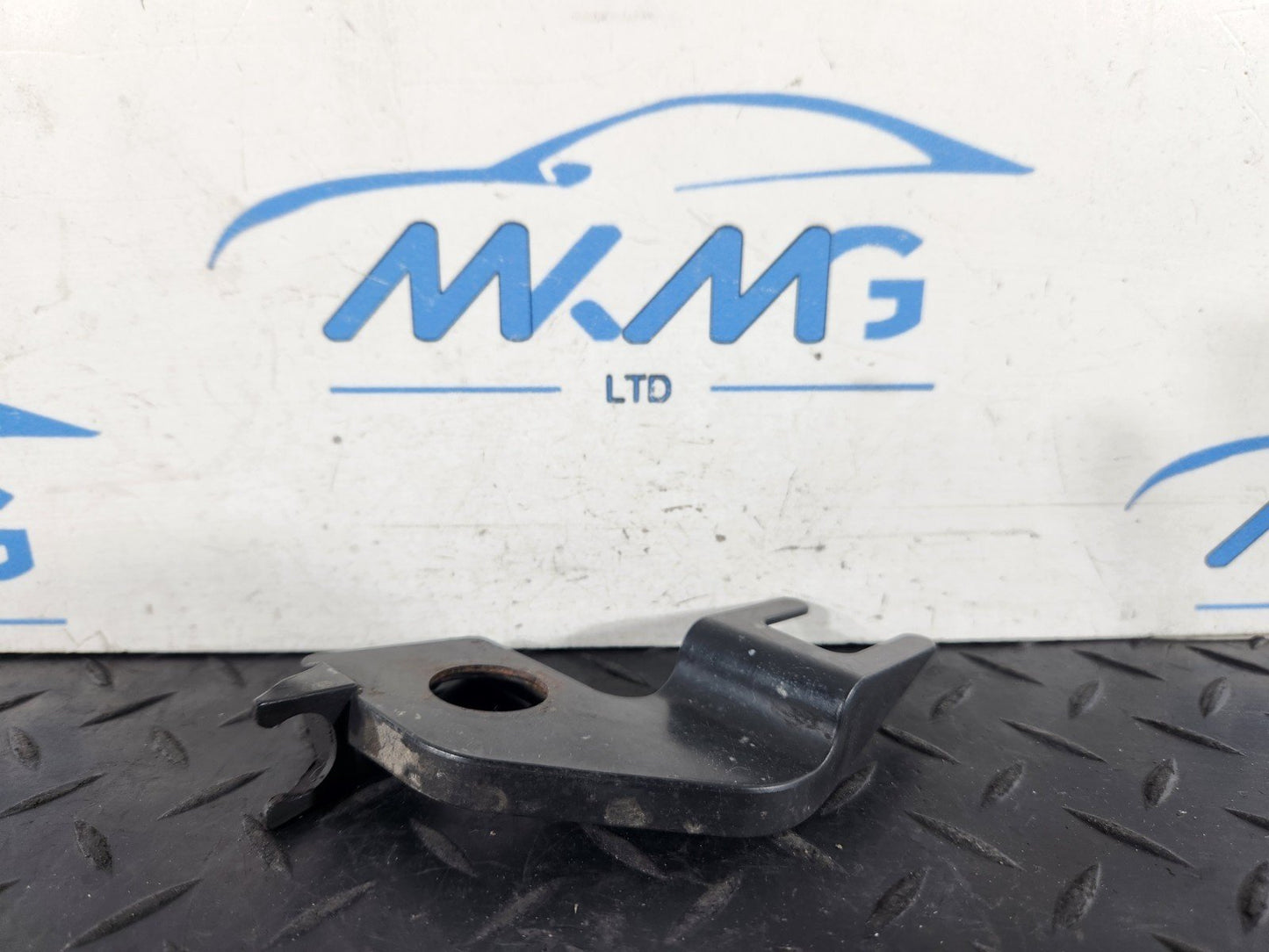 16-19 MERCEDES BENZ GLE W166 GENUINE CAMBER STRUT LEFT BRACKET A1665454540
