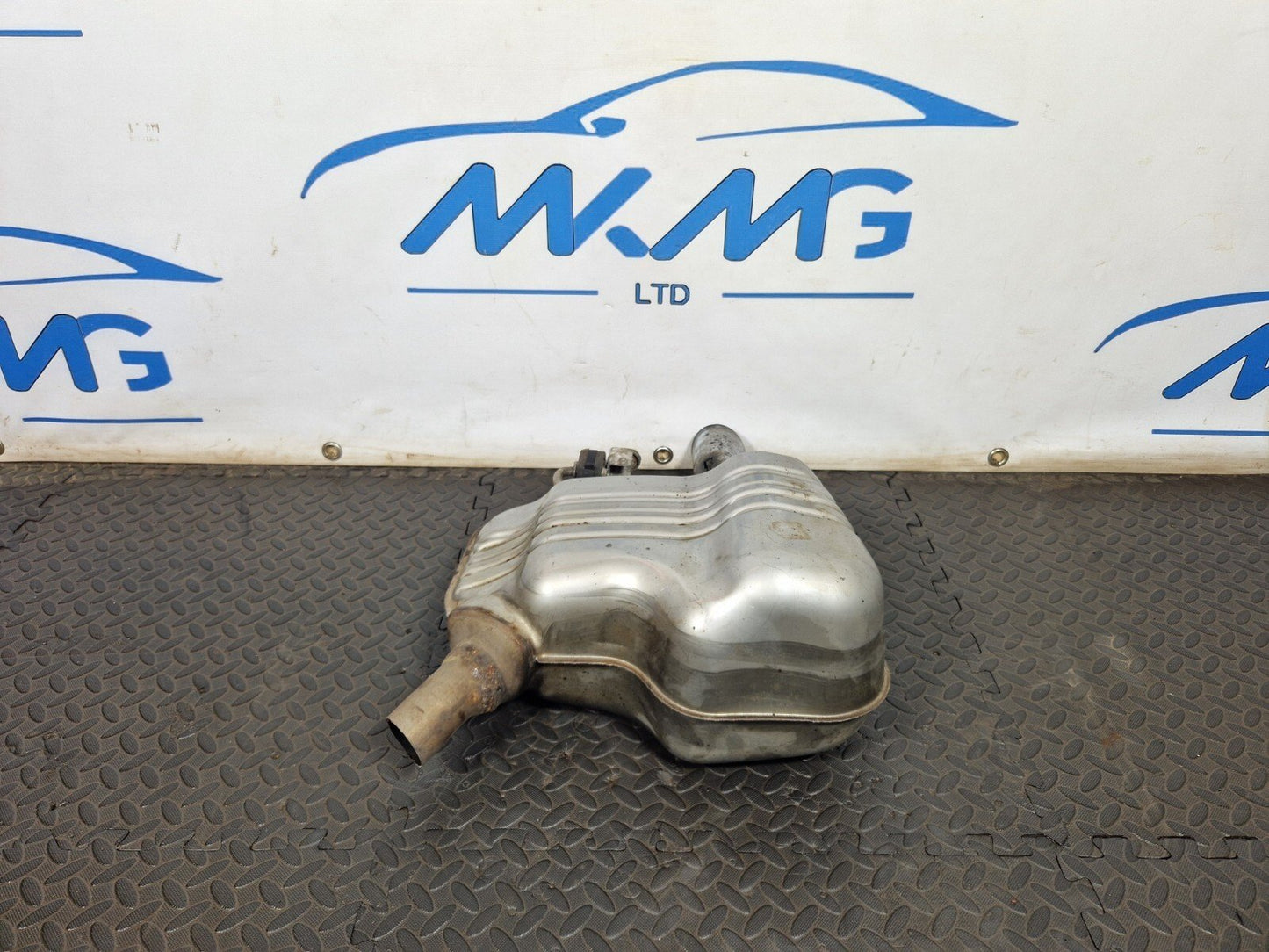 16-ON AUDI B9 REAR EXHAUST MUFFLER SILENCER 8K0253611K BY32021417CZ