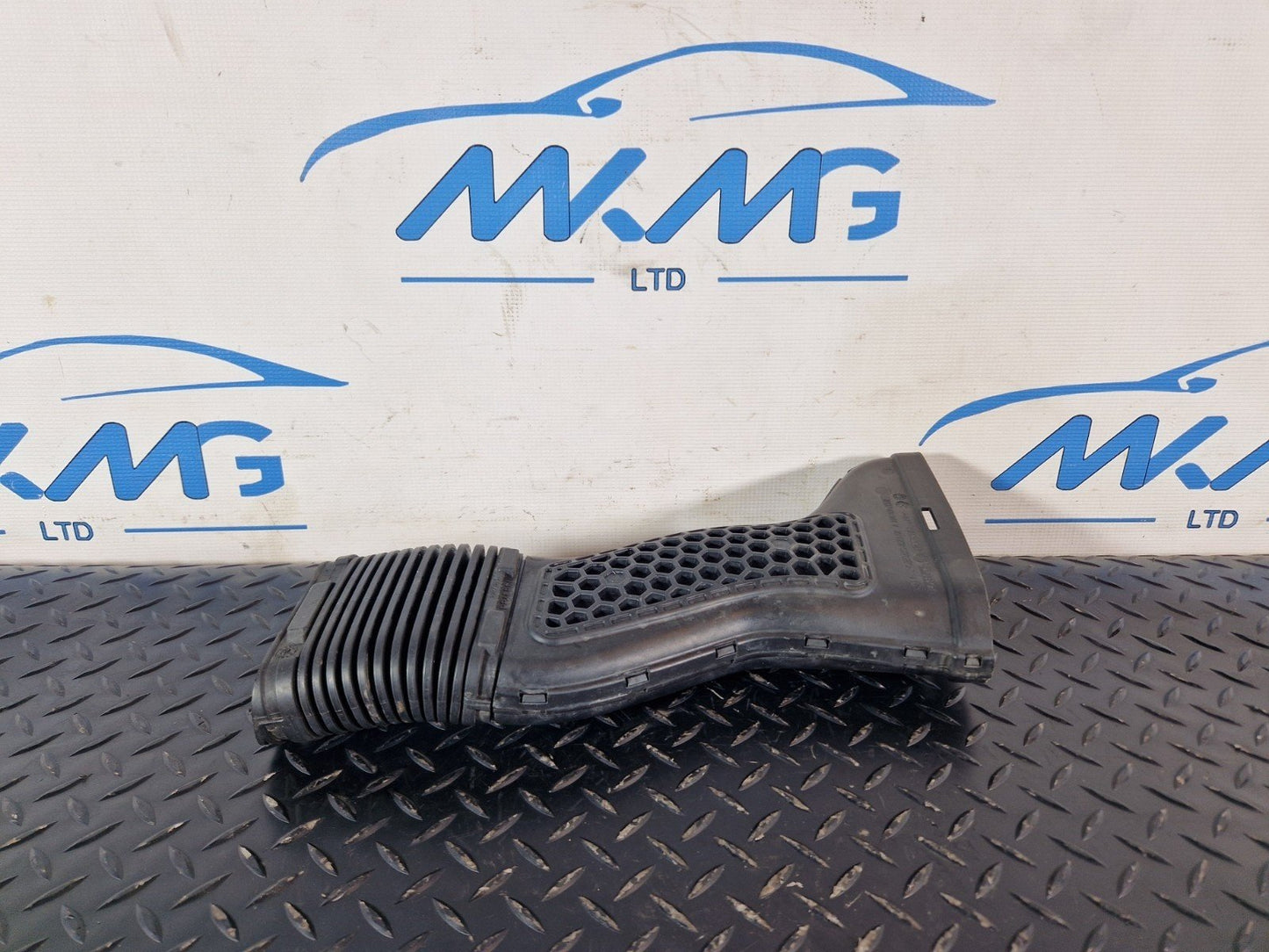 Mercedes-Benz Unknown Part Type A2760901911