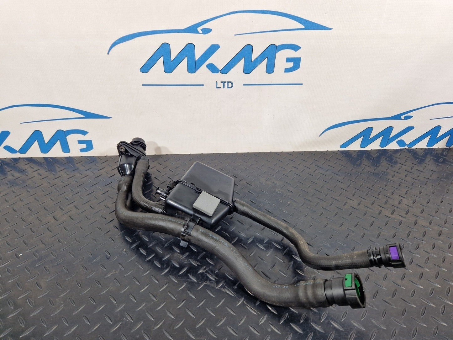 16-23 AUDI A5 F5 SPORTBACK S-LINE ADBLUE FILLER REDUCER PIPE HOSE 8W6131963A