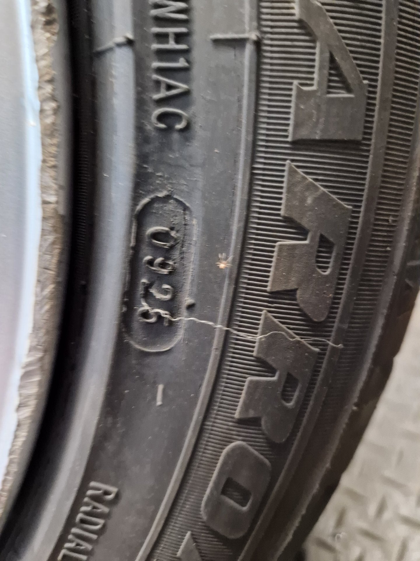 BMW 120i E87 16" Alloy Wheel with Tyre 205/55/16 ~3mm