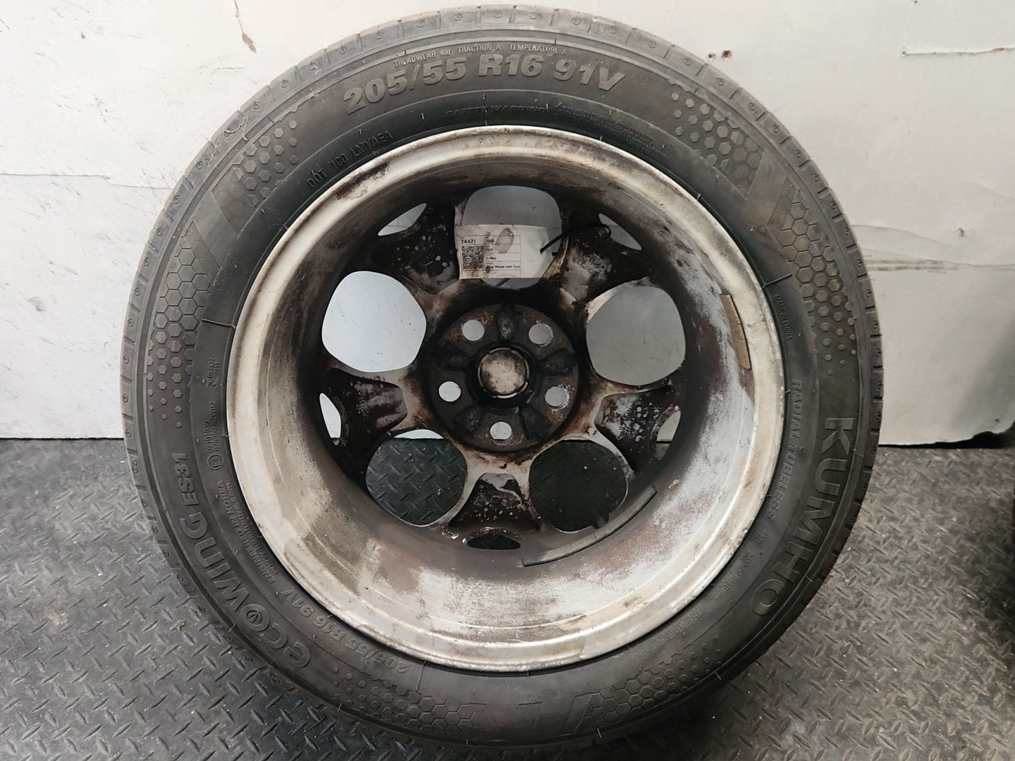 Ford C-Max MK1 FL (C214) 16" Alloy Wheel with Tyre 205/55/16 ~6mm 7M5J-AA