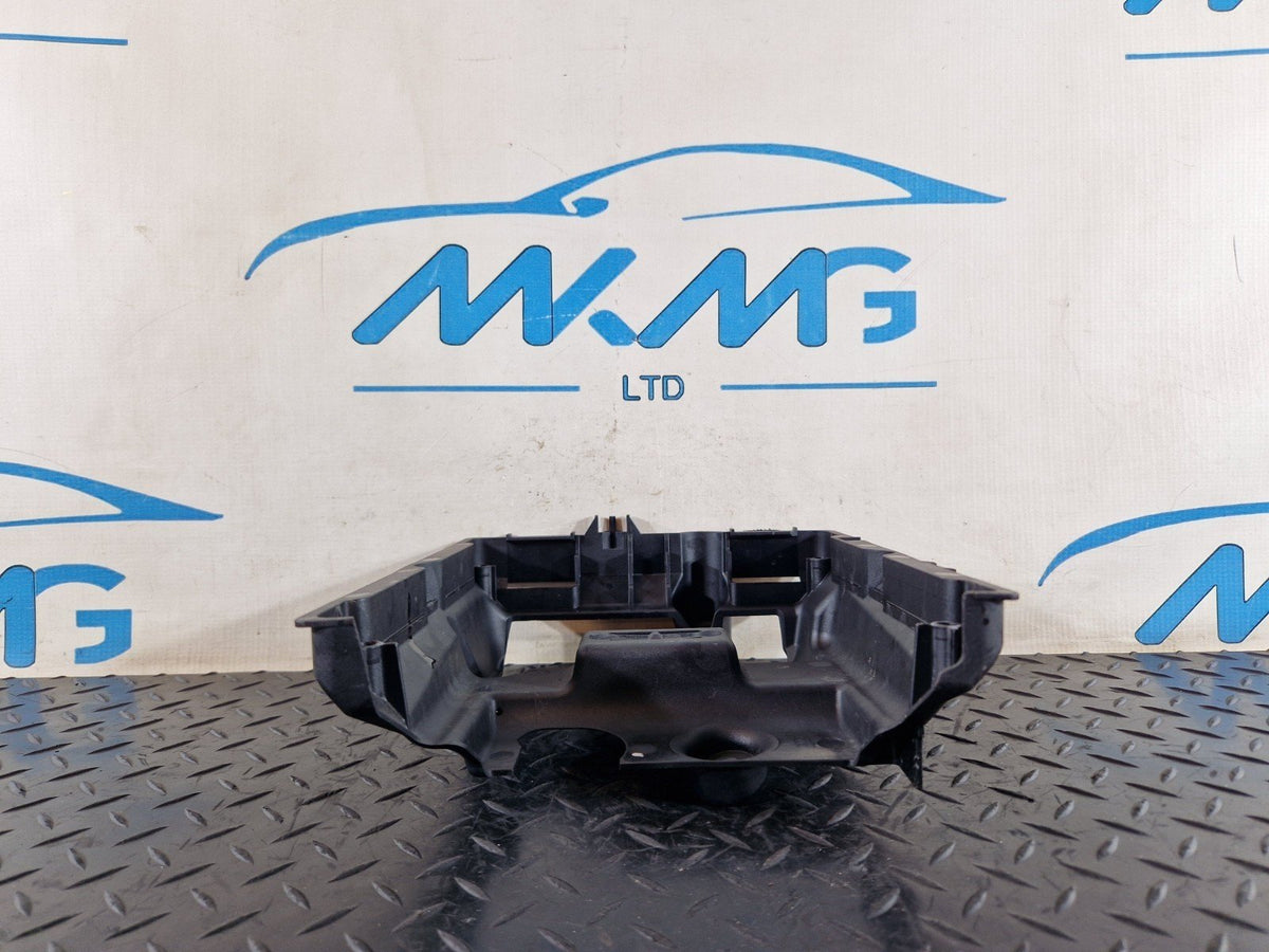 Audi Q7 4M engine control unit bracket holder 4M0907650B