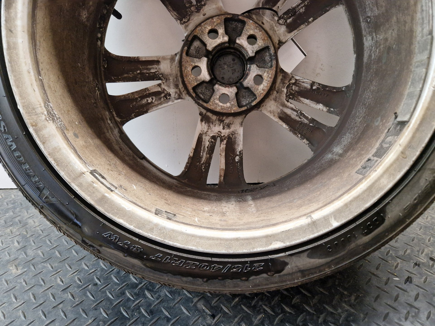 Seat Ibiza MK4 FL- 6J 17" Alloy Wheel with Tyre 215/40/17 ~6mm