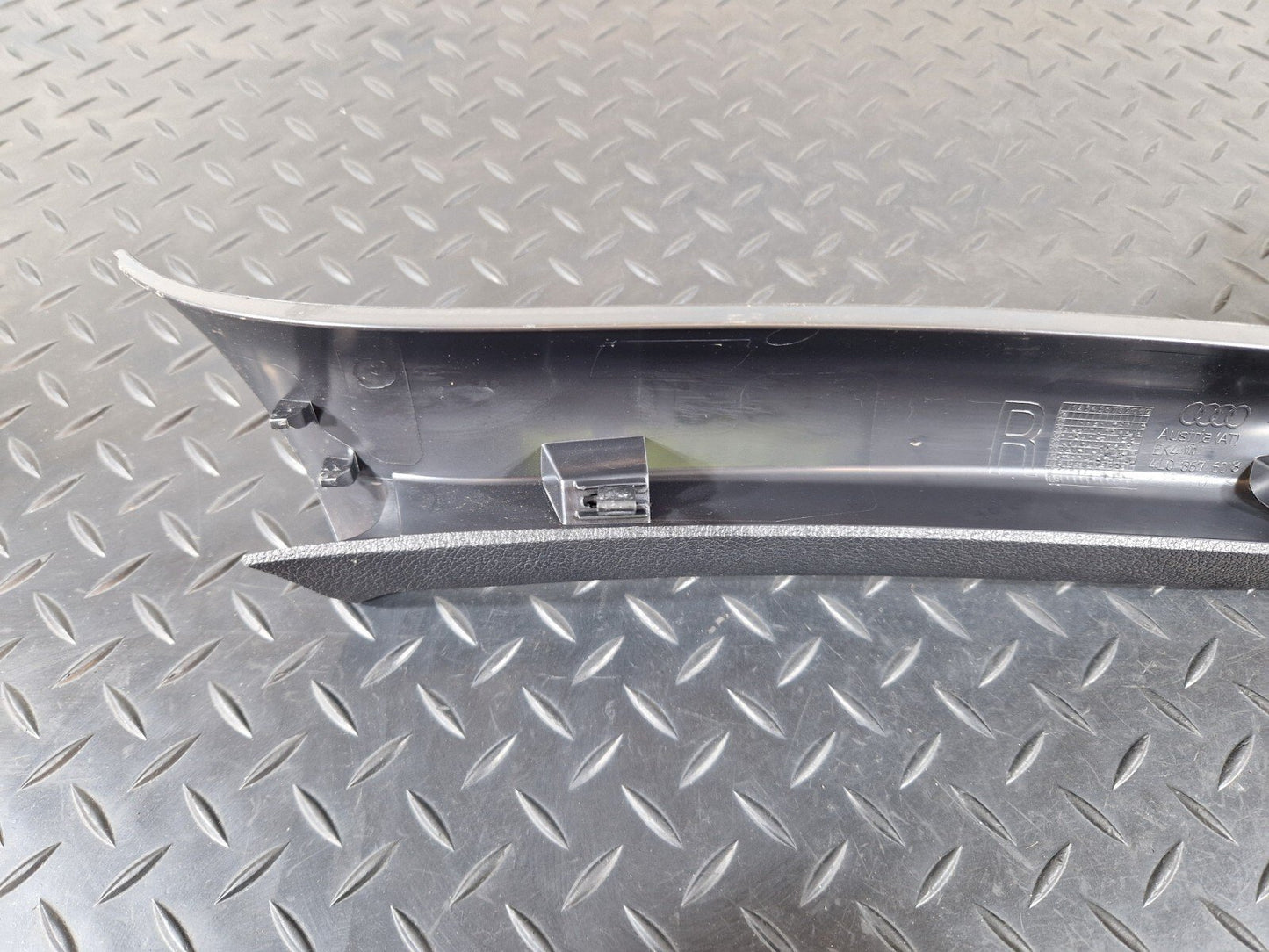 10-15 AUDI Q7 4L GENUINE OEM REAR RIGHT O/S TAIL GATE TRIM COVER PANEL 4L0867608