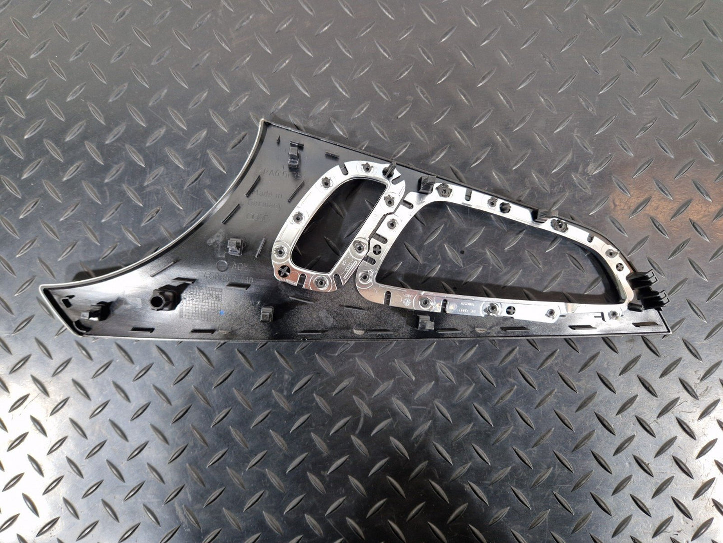 10-18 AUDI A7 4G S-LINE INTERIOR DOOR SURROUND TRIM RIGHT DRIVER SIDE 4G8867410