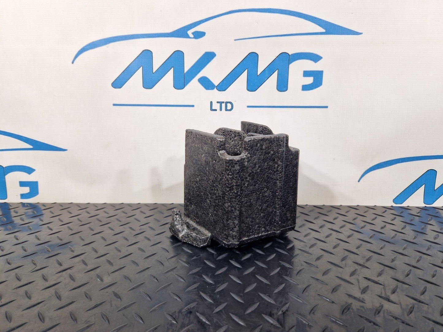 BMW 2 SERIES GRAN TOURER F45 F46 TRUNK FLOOR SUPPORT FOAM BRACKET 7360958