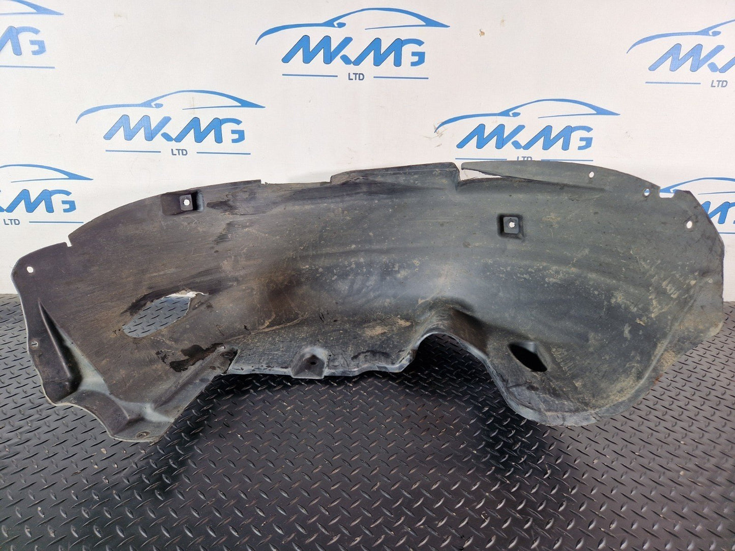 16-19 MERCEDES BENZ GLE W166 REAR WHEEL LEFT SIDE SPLASH GUARD COVER A1668841322