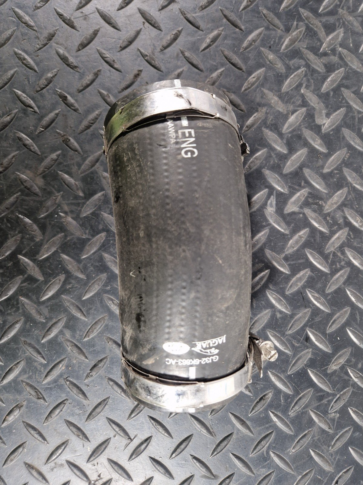19-ON RANGE ROVER EVOQUE L551 INTERCOOLER AIR INTAKE PIPE HOSE GJ326K863AC