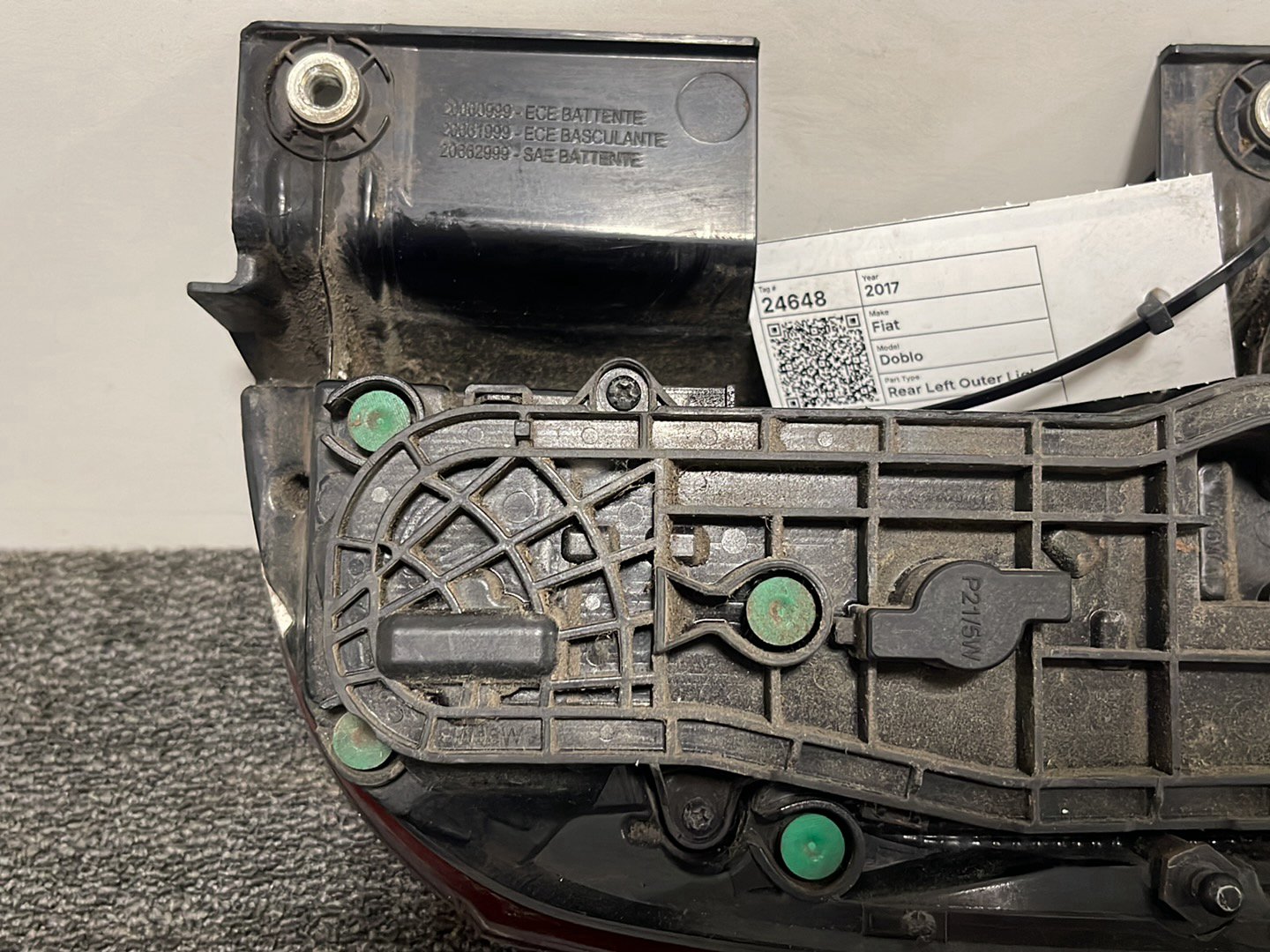 2017 Fiat Doblo MK2 FL (263-1) Genuine Rear Left Passenger Tail Light 52044717