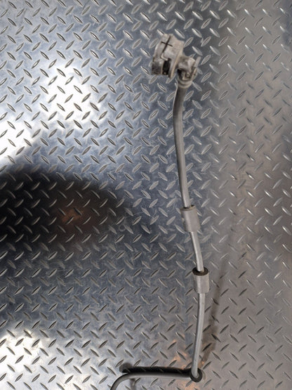 14-21 MERCEDES BENZ C300h W205 WINDOW WASHER HOSE PIPE A2058308004