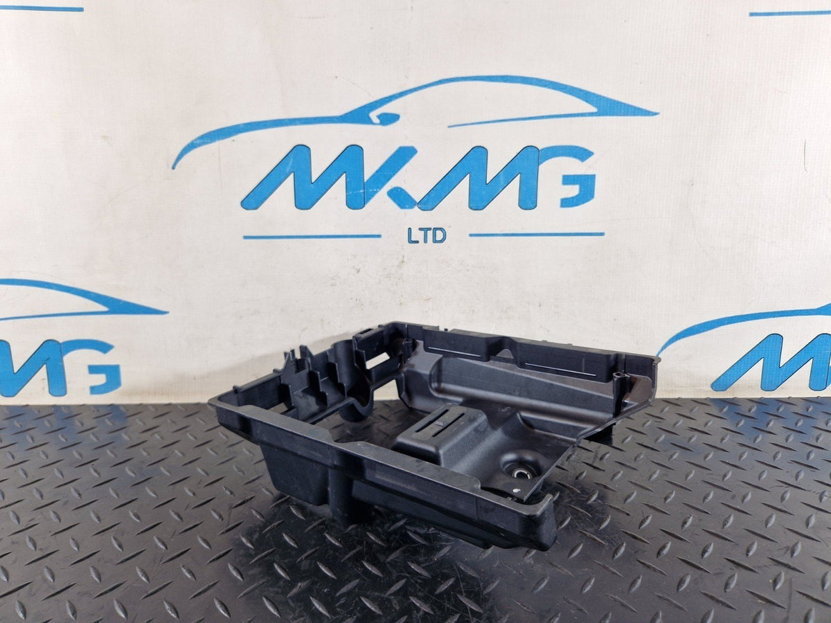 Audi Q7 4M engine control unit bracket holder 4M0907650B