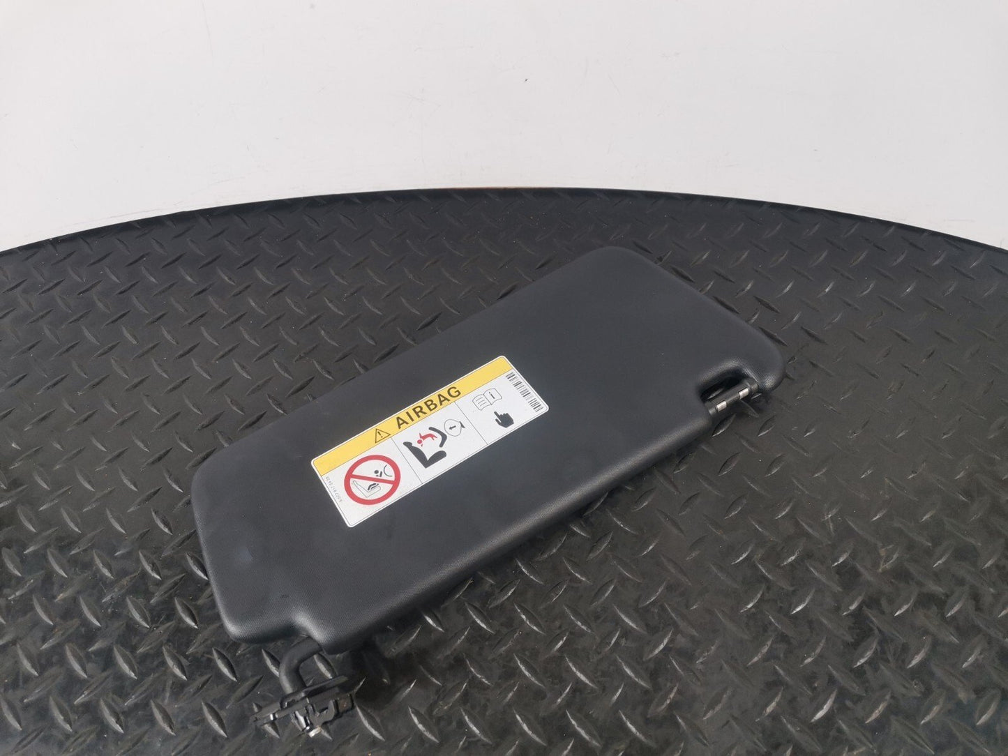12-18 MERCEDES A CLA-W176 C117 GENUINE FRONT LEFT N/S SUN VISOR A1768100110