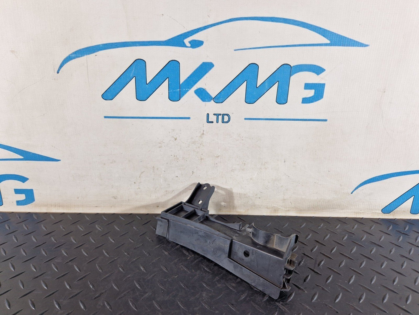 16-20 AUDI Q7 4M WIRING GROMMET BRACKET 4M0971871BG