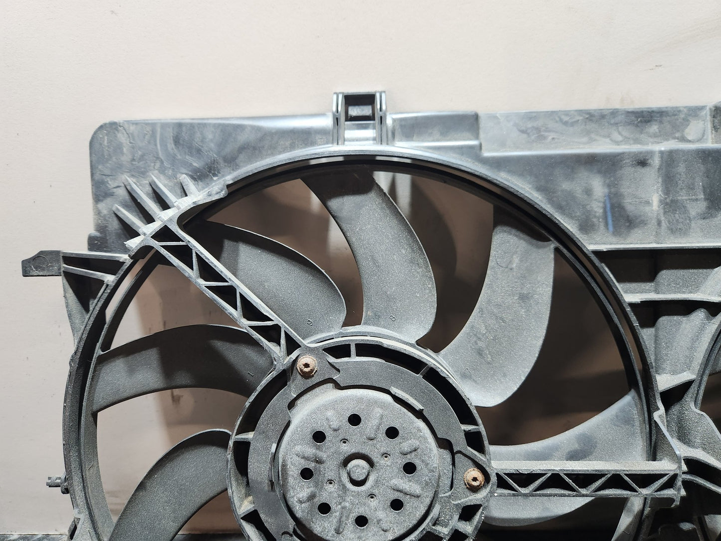 Audi A6 C7 Genuine Cooling Air Con Radiator Fan Shroud Assembly 8K0121003AD