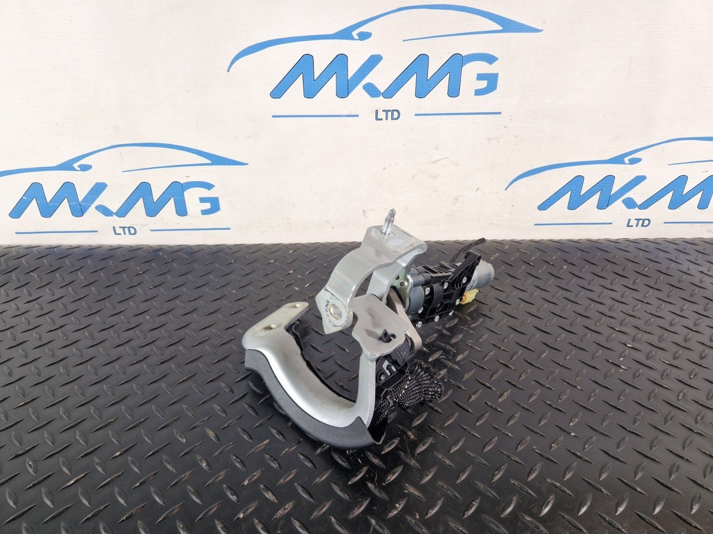 16-20 AUDI Q7 4M GENUINE REAR RIGHT O/S/R TAILGATE LIFT MOTOR & HINGE 4M0827852A