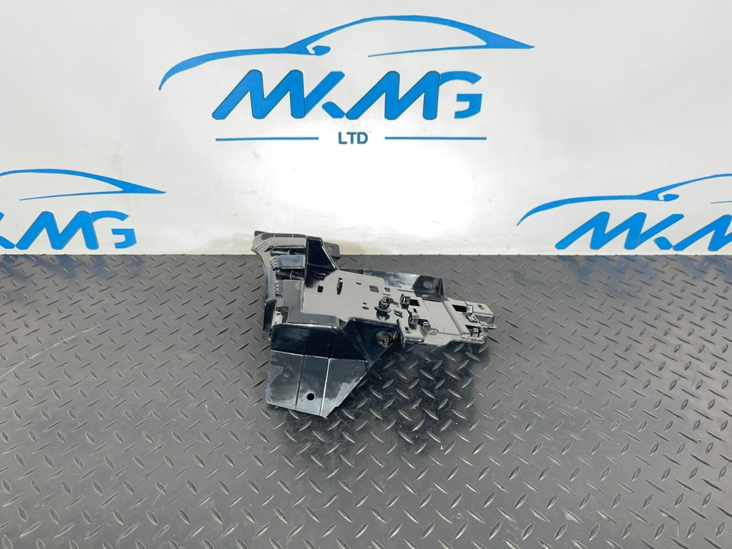 2019-ON LAND ROVER DISCOVERY L550 REAR RIGHT BUMPER MOUNTING BRACKET LK7217E800A