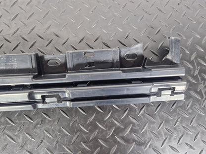 11-18 BMW 6 SERIES F06 SIDESKIRT BRACKET FRONT DRIVER RIGHT SIDE 7276348