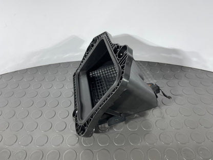 16-19 AUDI A4 B9 ESTATE GENUINE FRONT AIR INTAKE DUCT VENT 8W2819904A
