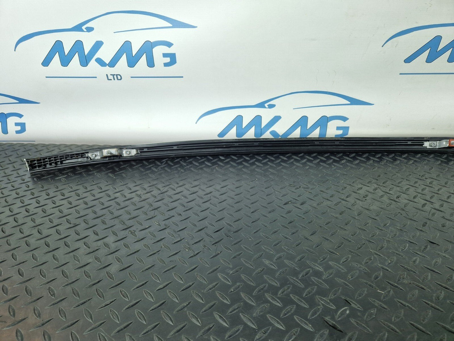 14-21 MERCEDES BENZ W205 GENUINE DRIVER RIGHT SIDE ROOF RAIL A2058900693