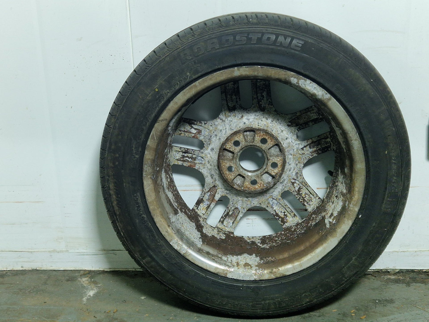 Volkswagen Golf V5 16" Alloy Wheel with Tyre 7mm 205/55/16 1J0601025F