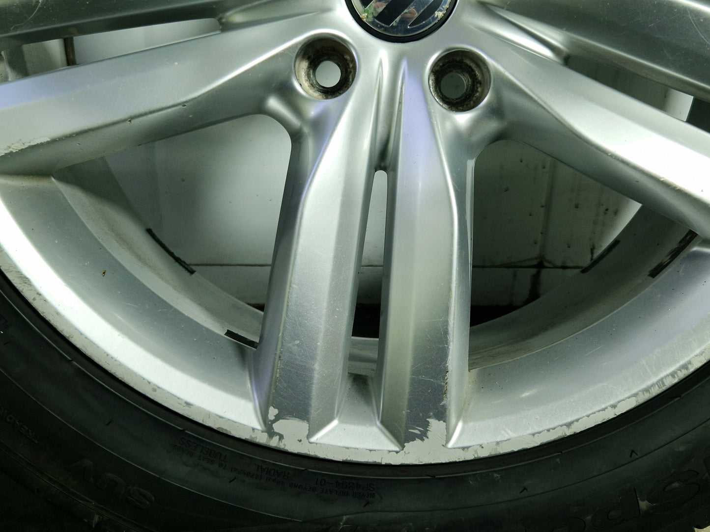 Volkswagen Touareg 20" Alloy Wheel with Tyre 275/45/20 ~6mm 7P6601025E