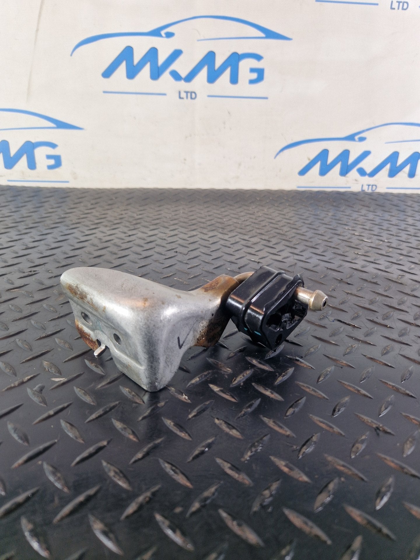 Land Rover Range Rover Evoque L551 Genuine Exhaust Mount K8D2-5N201-AC
