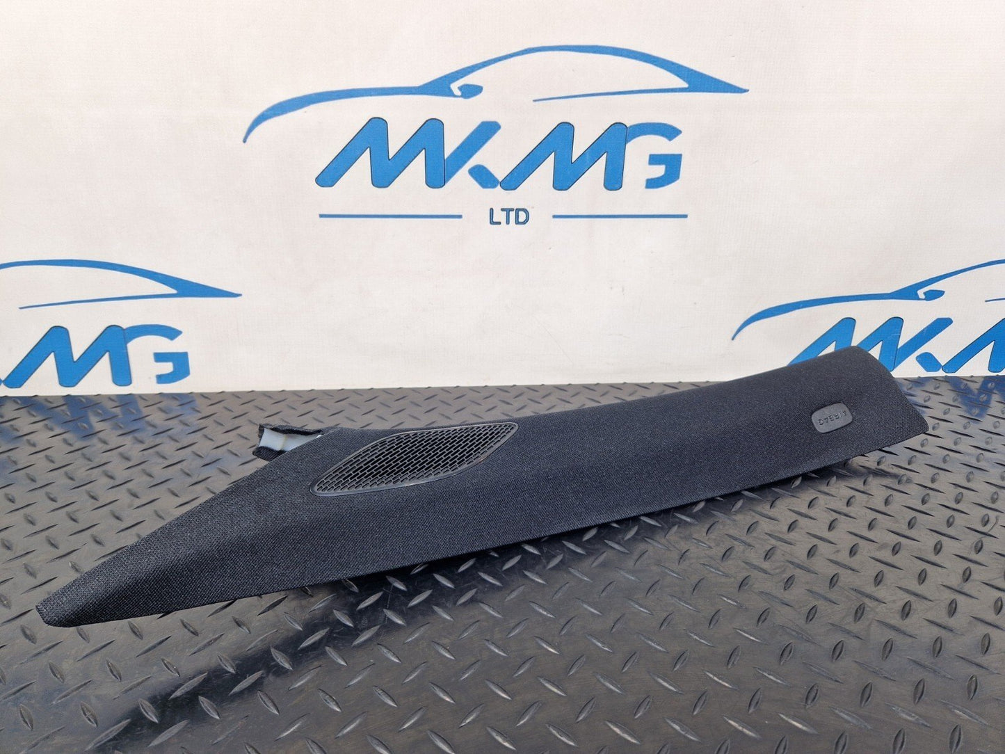 19-ON MERCEDES BENZ A CLASS LEFT SIDE A PILLAR TRIM COVER A1776900000