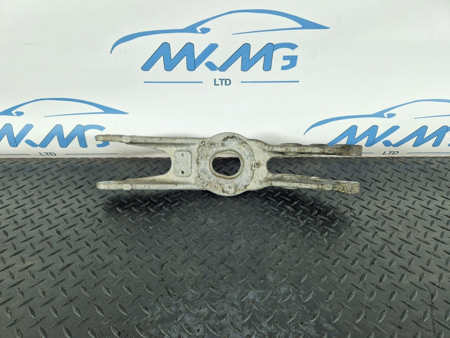 14-21 MERCEDES C CLASS W205 GENUINE REAR LEFT OR RIGHT CONTROL ARM A2053300