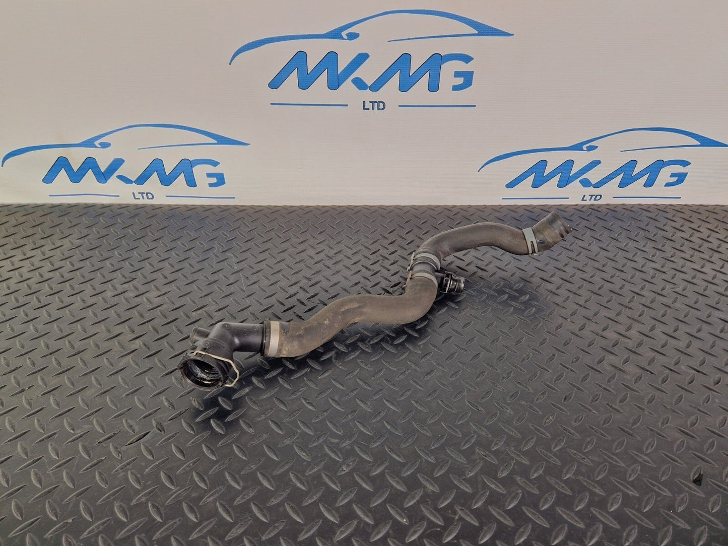 16-19 AUDI A4 B9 S-LINE OEM WATER COOLANT PIPE 8W0121140 8W0122293H