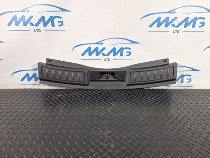 19-ON RANGE ROVER EVOQUE L551 GENUINE TAILGATE LANDING PANEL COVER K8D2113A10