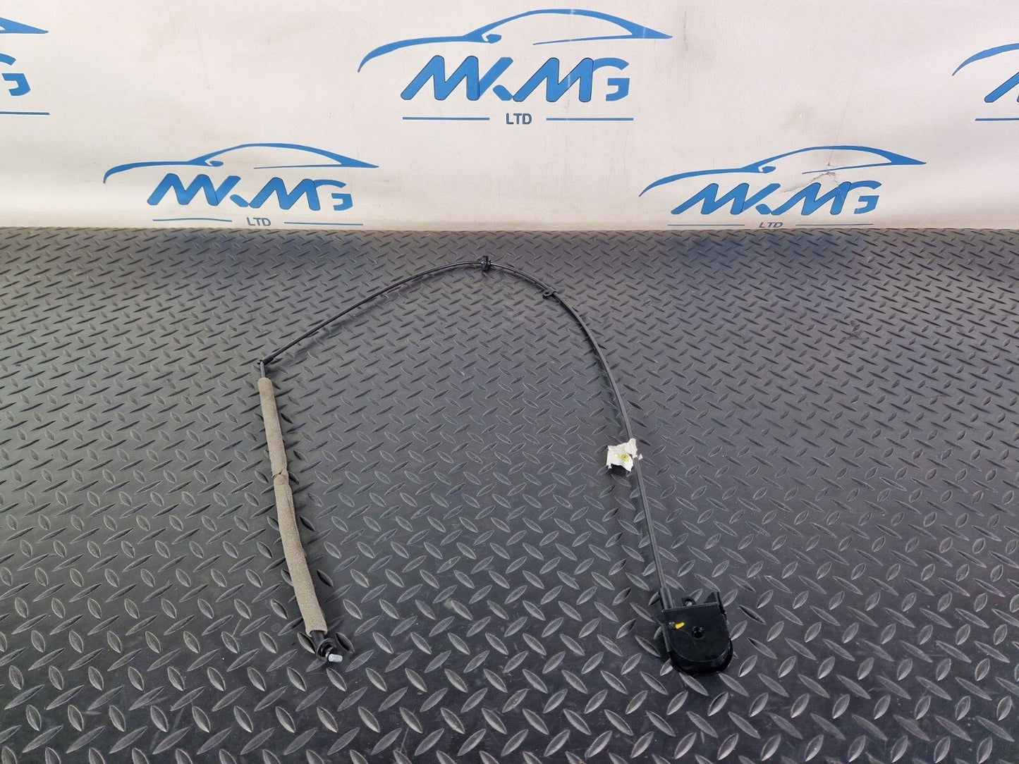 16-19 AUDI A4 AVANT B9 S-LINE RIGHT REAR SEAT RELEASE CABLE 8W9885682