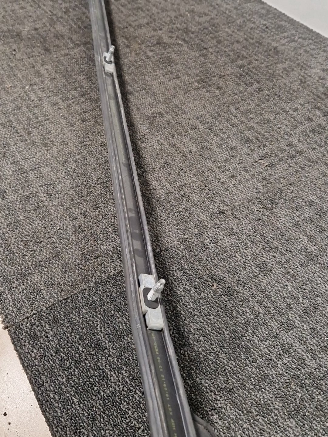 BMW X1 E84 Right O/S Driver Roof Rail Moulding Trim 8051542 2990862