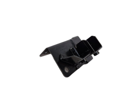 MERCEDES-BENZ C CLASS W205 LEFT MOUNTING BRACKET A2056100330