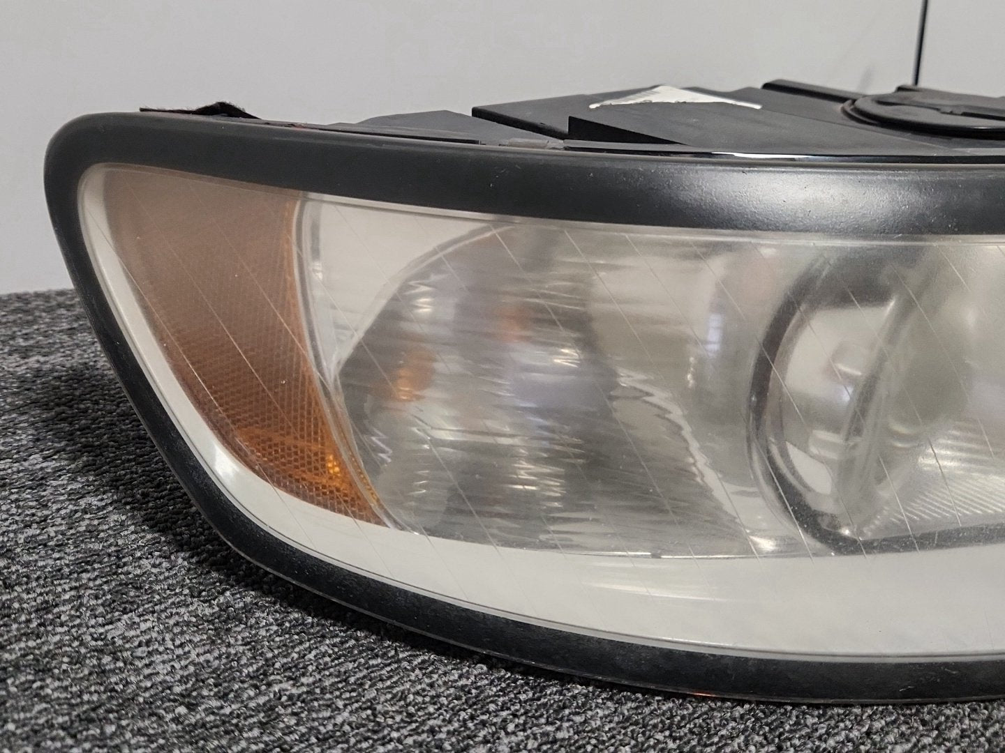 Volvo S40 MK2 (MS) Saloon Genuine Front Right O/S Driver Headlight 30763040