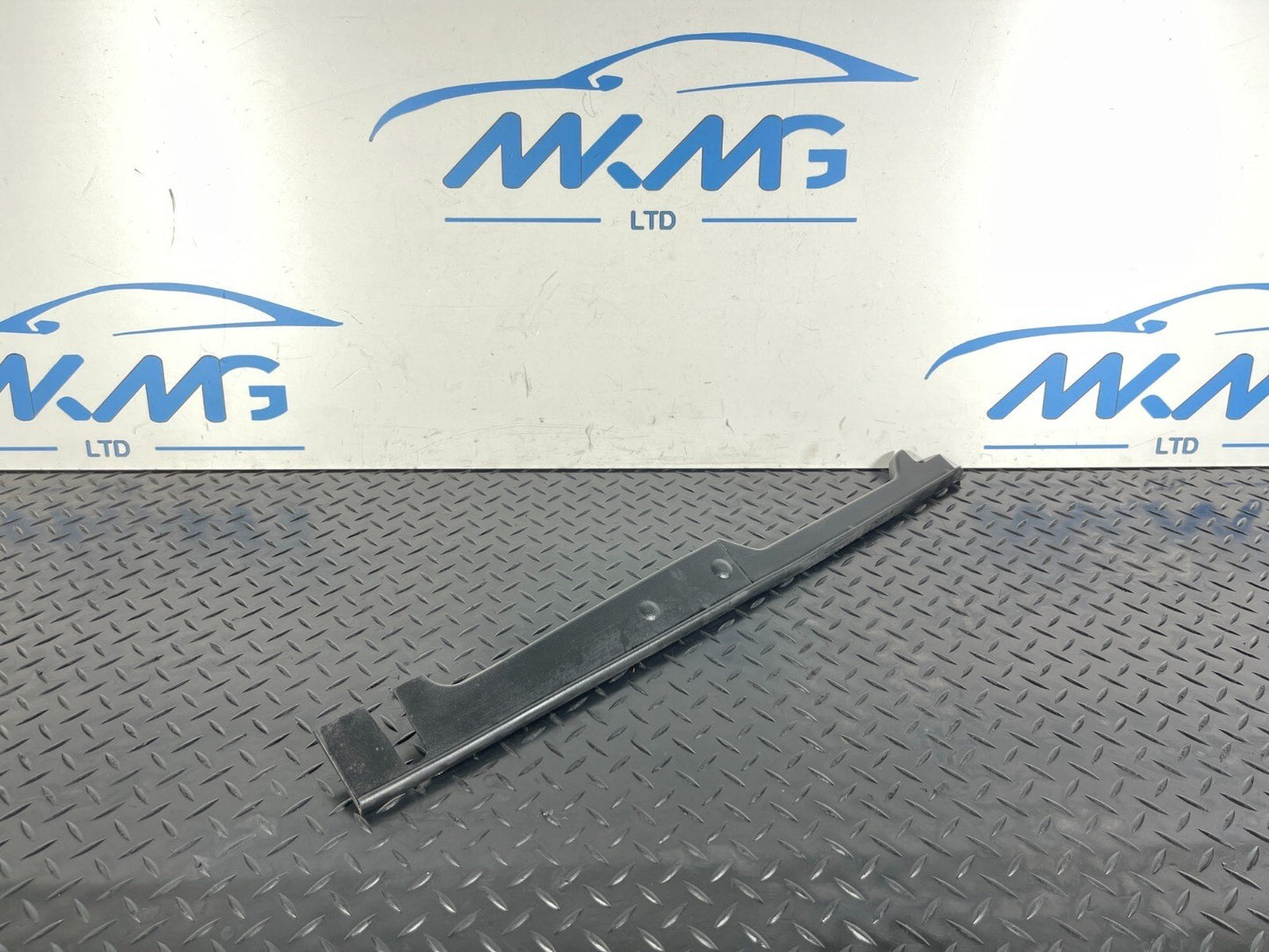 16-23 AUDI A5 F5 LEFT OUTER REAR FENDER LEDGE PROTECTION FILM 8W6820581E