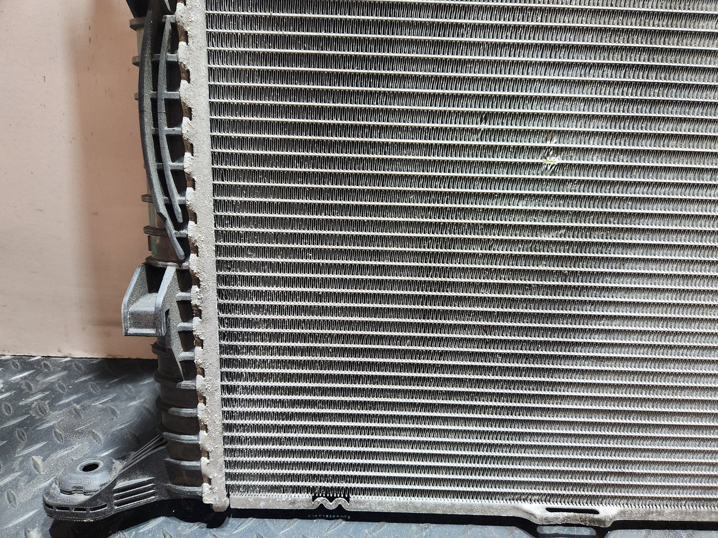 Audi A6 C7 Genuine Water Coolant Cooling Radiator 8K0121251H