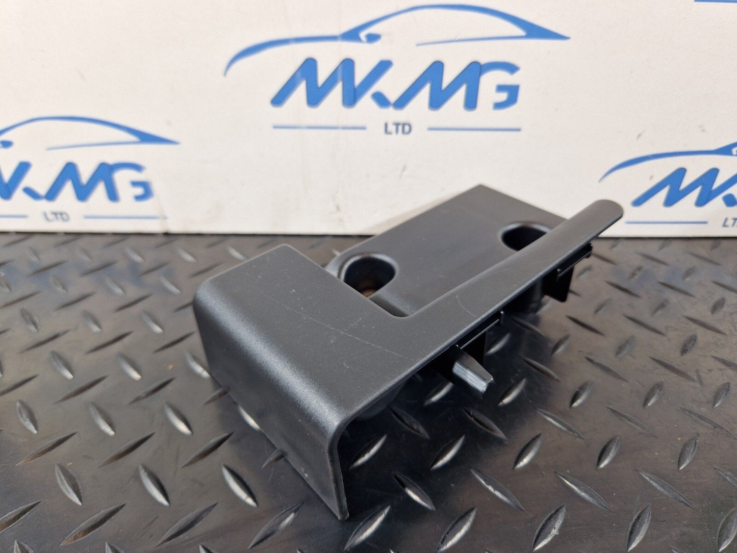 18-ON MERCEDES BENZ A CLASS W177 REAR PASSENGER SIDE BOOT FLOOR TRIM A1776808505
