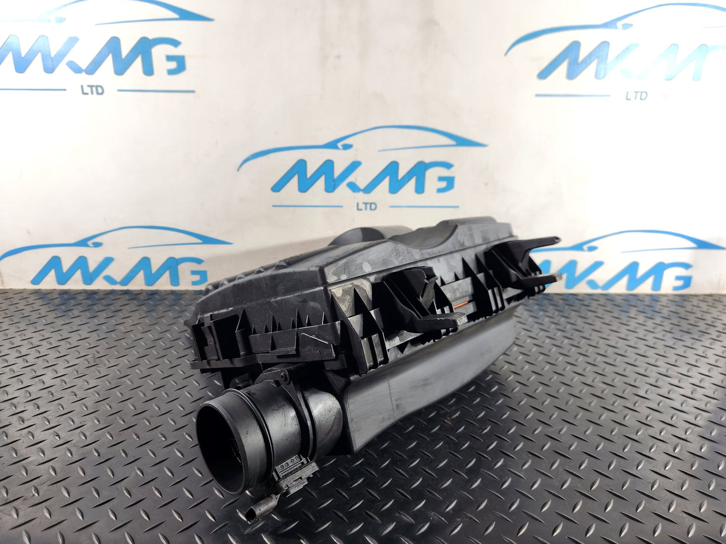 Mercedes-Benz Sprinter W907 Air Filter Box Housing A9075280000