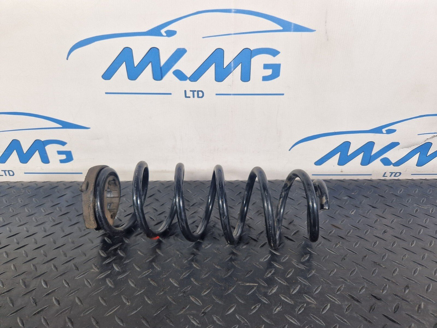 19-ON MERCEDES CLA C118 GENUINE REAR COIL SPRING X1 FITS BOTH SIDES A2473246700