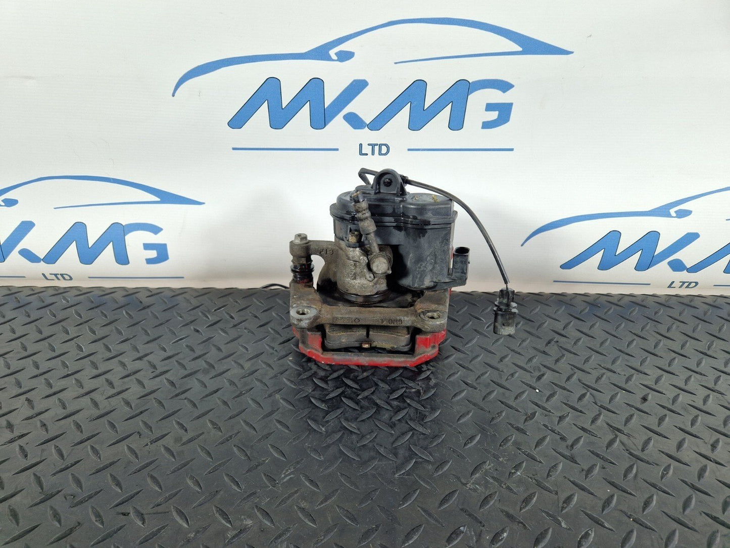 16-19 AUDI A4 B9 OEM REAR RIGHT DRIVER SIDE O/S ELECTRIC BRAKE CALIPER 8W0406AT